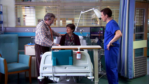 Holby City - S16E17: Things We Lost in the Fire