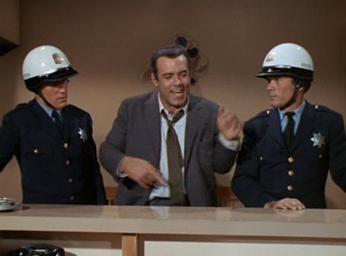Ironside - S1E19: To Kill a Cop