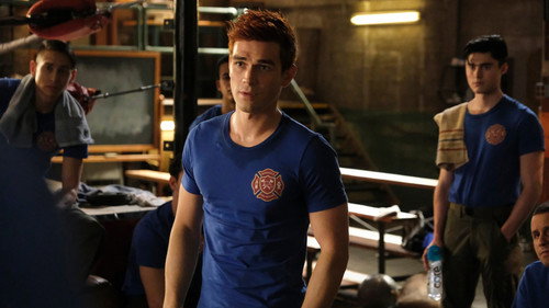 Riverdale - S5E7: Chapter Eighty-Three: Fire in the Sky