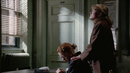 NYPD Blue - S7E12: Welcome to New York
