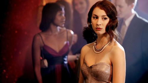 Pretty Little Liars - S1E6: There's No Place Like Homecoming