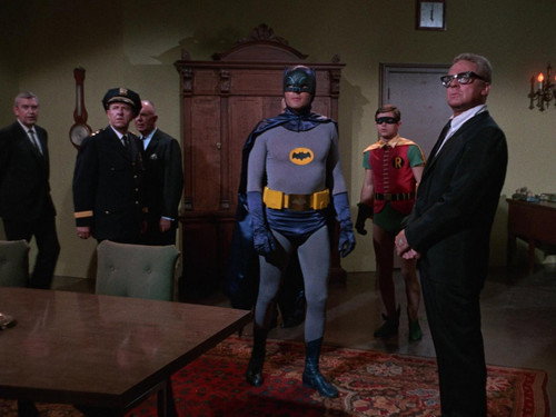 Batman - S2E6: Barbecued Batman?