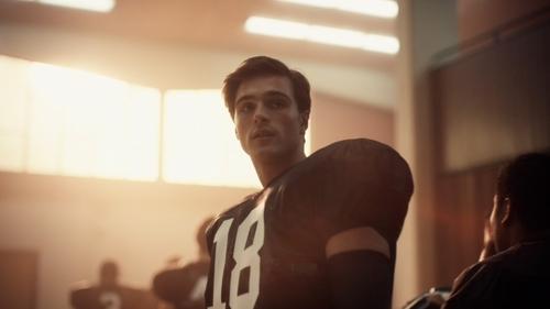 Euphoria - S1E2: Stuntin' Like My Daddy
