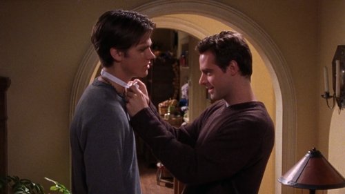 Gilmore Girls - S2E6: Presenting Lorelai Gilmore
