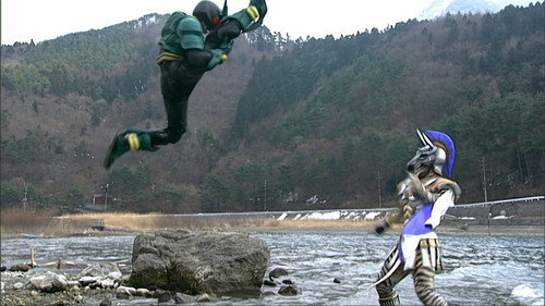 Kamen Rider - S11E12: The Crash in the Lake!