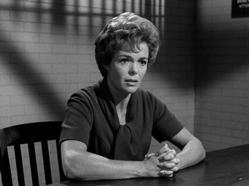 Perry Mason - S9E3: The Case of the Candy Queen