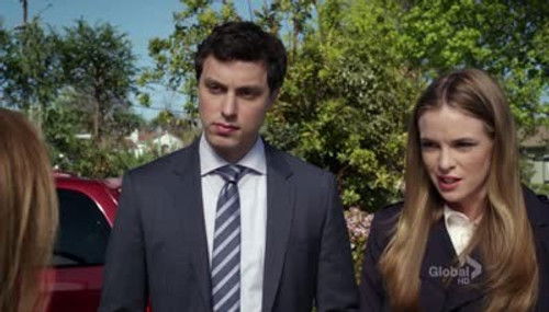 Bones - S8E3: The Gunk in the Garage