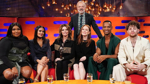 The Graham Norton Show - S30E17: Salma Hayek Pinault, Shania Twain, Julianne Moore, Johannes Radebe, Lizzo and Tom Grennan