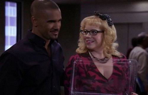 Criminal Minds - S6E19: With Friends Like These...