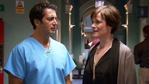 Holby City - S14E42: Breathless