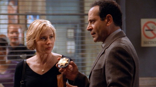 Monk - S8E14: Mr. Monk and the Badge