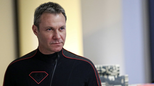 Supergirl - S1E19: Myriad