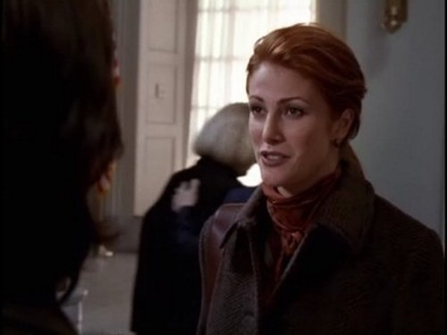Law & Order: Special Victims Unit - S1E13: Disrobed