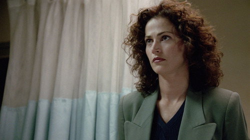 NYPD Blue - S5E5: It Takes a Village