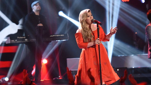 American Idol - S14E23: Top 8 Perform