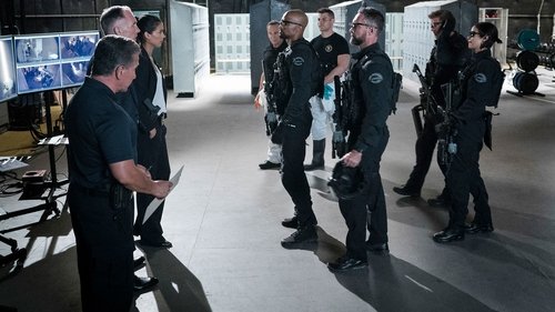 S.W.A.T. - S1E2: Cuchillo