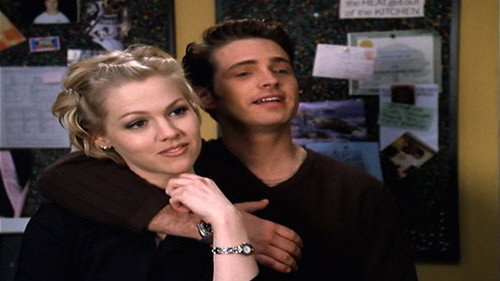 Beverly Hills, 90210 - S8E29: The Fundamental Things Apply