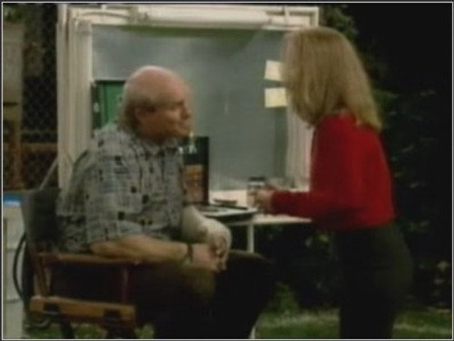 Married... with Children - S10E10: Dud Bowl II