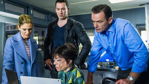 Silent Witness - S21E10: Family (2)