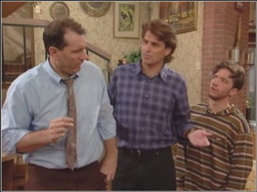 Married... with Children - S7E24: Old Insurance Dodge