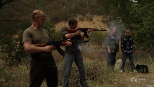 Sons of Anarchy - S1E6: AK-51