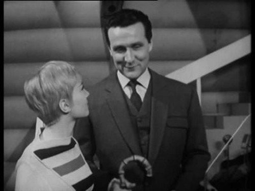 The Avengers - S2E22: The Man in the Mirror