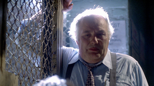 NYPD Blue - S1E4: True Confessions