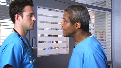 Holby City - S15E47: Point of Impact