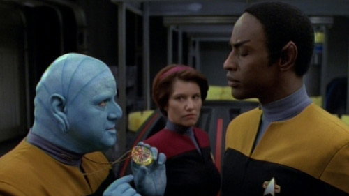 Star Trek: Voyager - S1E15: Learning Curve