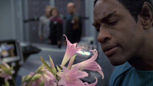 Star Trek: Voyager - S6E6: Riddles