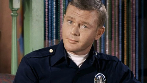 Adam-12 - S1E11: Log 111: Snake In The Trunk
