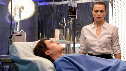 Supergirl - S4E7: Rather the Fallen Angel