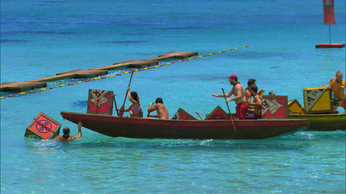 Survivor - S27E4: One Armed Dude and Three Moms