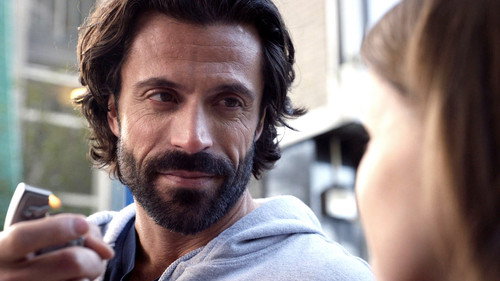 Holby City - S19E19: Four Letter Word