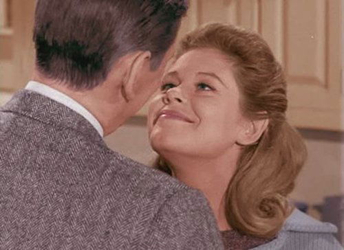 Bewitched - S1E1: I, Darrin, Take This Witch, Samantha