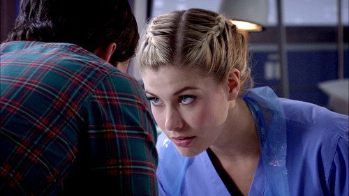 Holby City - S15E10: Through the Darkness