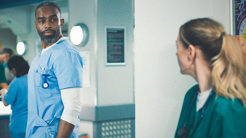 Casualty - S36E22: On the Edge
