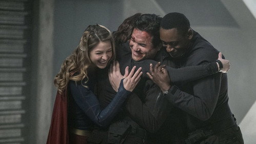 Supergirl - S2E14: Homecoming