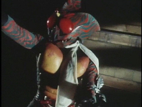 Kamen Rider - S4E1: Man or Beast? The Cool Guy Who Came From the Jungle!