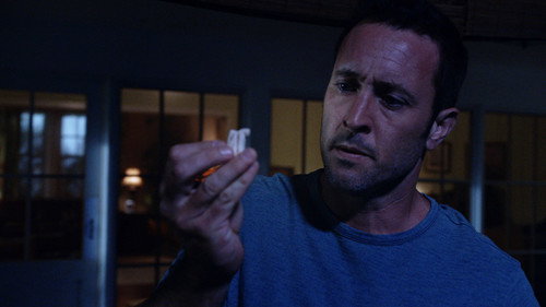 Hawaii Five-0 - S7E1: Makaukau ʻoe e Paʻani? (Ready to Play?)