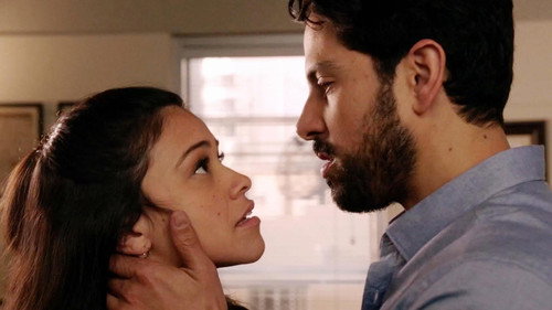 Jane the Virgin - S2E10: Chapter Thirty-Two
