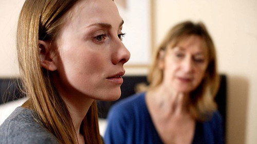 Holby City - S12E30: What Goes Around