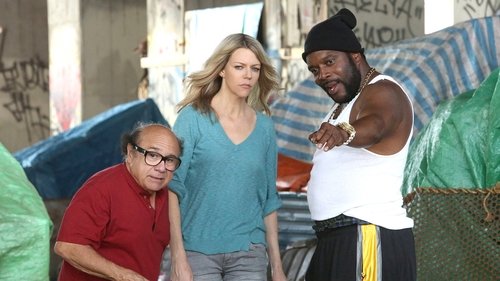 It's Always Sunny in Philadelphia - S12E1: The Gang Turns Black
