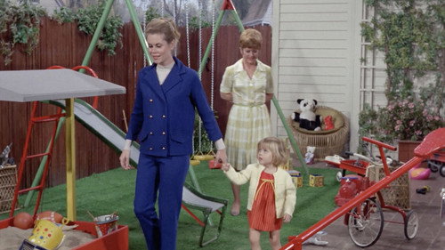 Bewitched - S4E26: Playmates