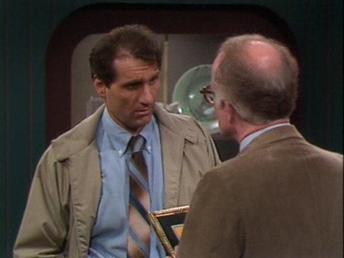 Married... with Children - S1E6: Sixteen Years and What Do You Get?