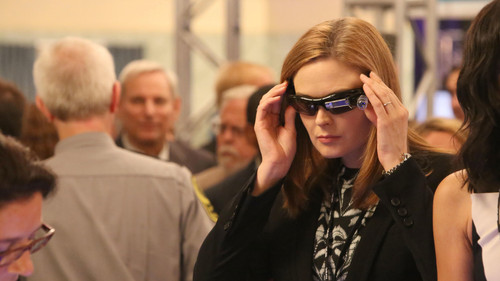 Bones - S10E5: The Corpse at the Convention