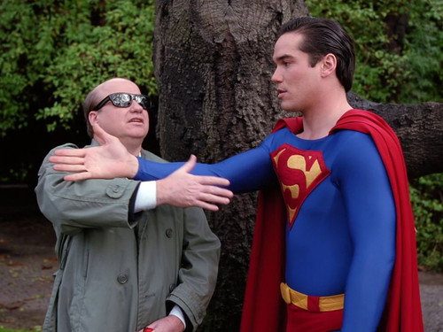 Lois & Clark: The New Adventures of Superman - S2E12: The Eyes Have It