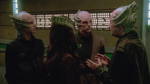 Babylon 5 - S5E5: Learning Curve