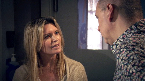 Holby City - S15E37: Break