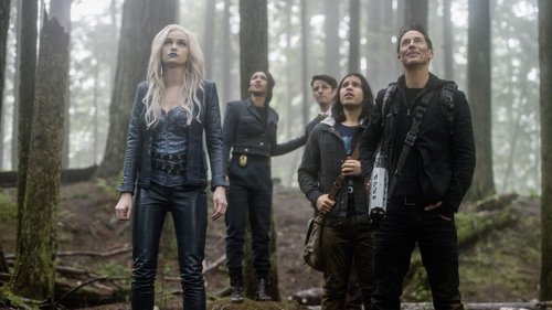 The Flash - S2E14: Escape from Earth-2